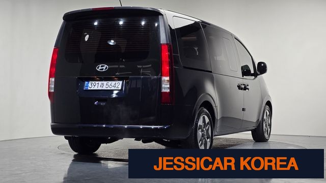 2025 Hyundai Staria - Thumbnail 5