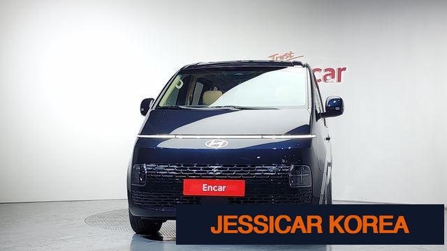2025 Hyundai Staria - Thumbnail 3