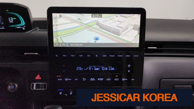 2025 Hyundai Staria - Thumbnail 6