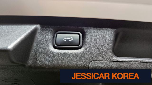 2023 Hyundai The New Santa Fe - Thumbnail 9