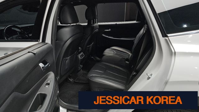 2021 Hyundai The New Santa Fe - Thumbnail 2