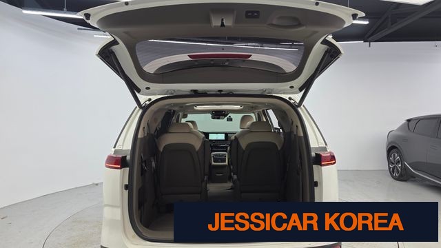 2023 Kia Carnival 4th Gen - Thumbnail 4