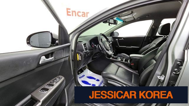 2020 Kia Sportage the bold - Thumbnail 6