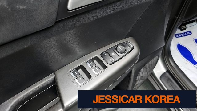 2020 Kia Sportage the bold - Thumbnail 18