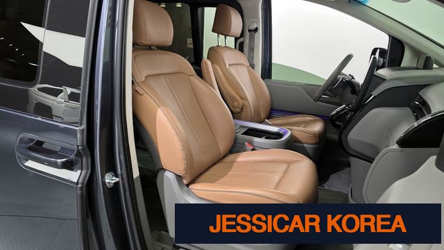 2022 Hyundai Staria - Thumbnail 4
