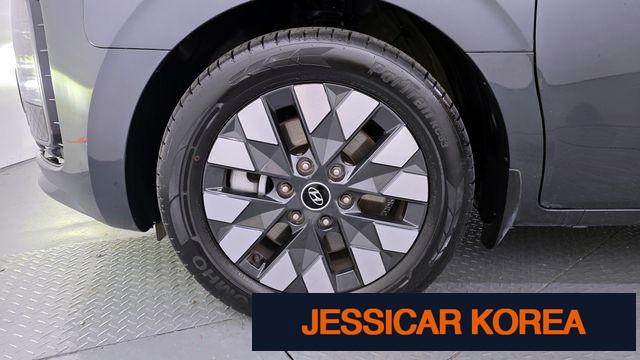 2022 Hyundai Staria - Thumbnail 14
