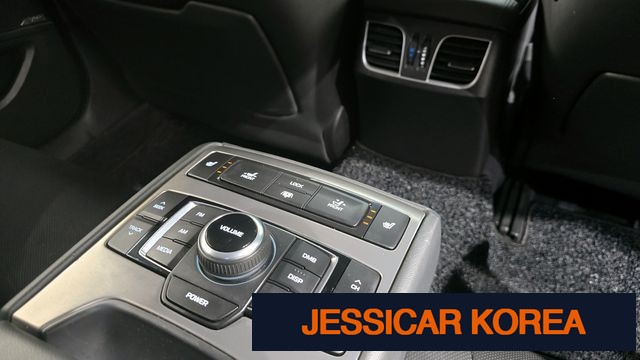 2016 Hyundai Genesis DH - Thumbnail 5