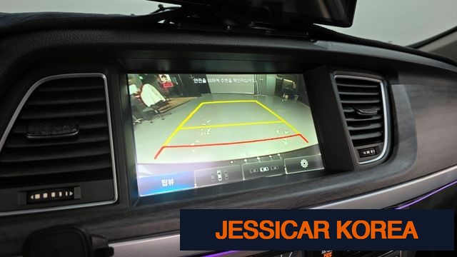 2016 Hyundai Genesis DH - Thumbnail 10