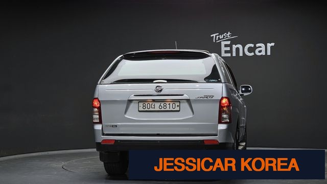 2015 KG Mobility Korando Sports - Thumbnail 13