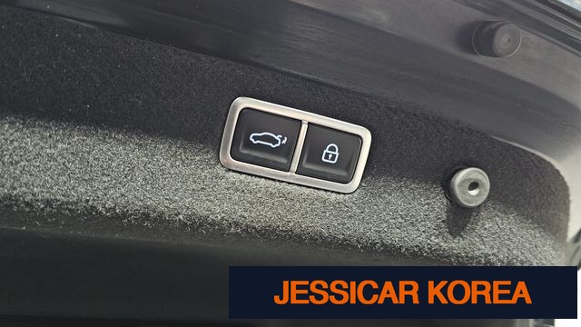 2022 Genesis The New G70 - Thumbnail 15
