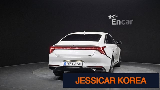 2022 Kia K8 Hybrid - Thumbnail 8