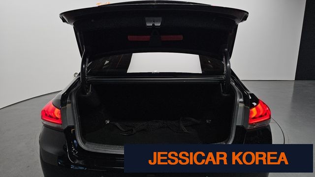 2016 Hyundai Genesis DH - Thumbnail 5
