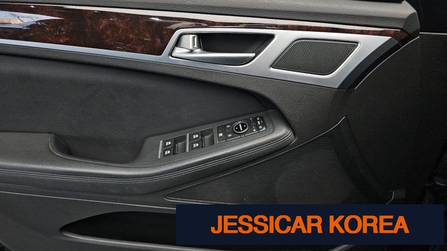 2016 Hyundai Genesis DH - Thumbnail 10