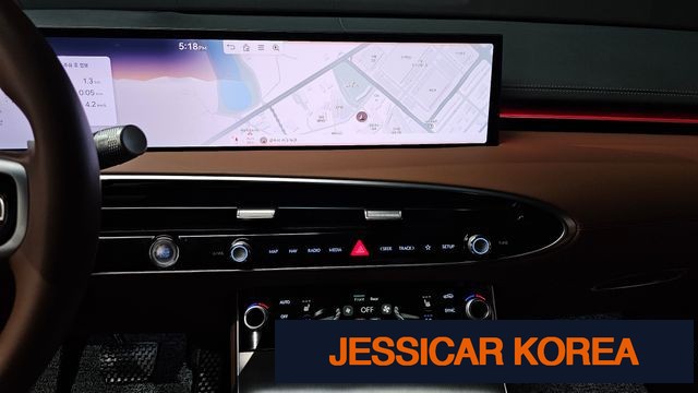 2025 Genesis GV70 - Thumbnail 2