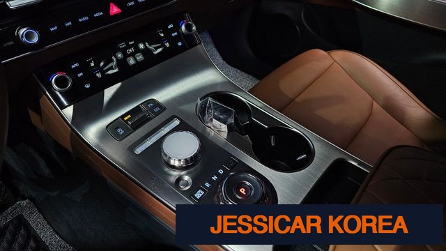 2025 Genesis GV70 - Thumbnail 4