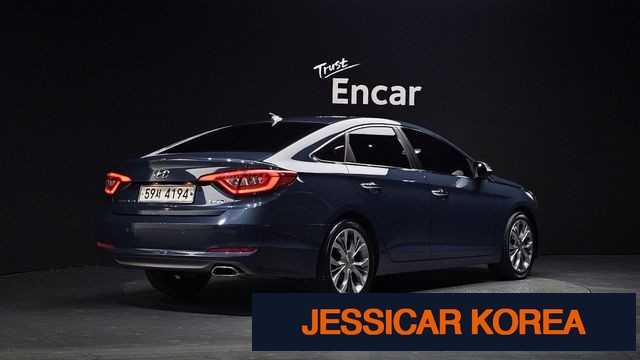 2016 Hyundai LF Sonata - Thumbnail 18