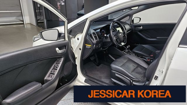 2016 Kia The New K3 - Thumbnail 10