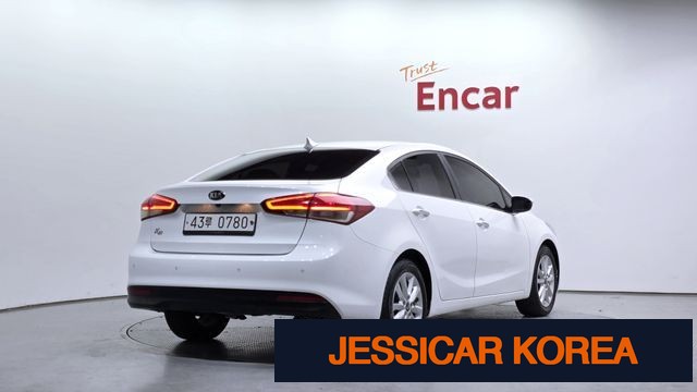 2016 Kia The New K3 - Thumbnail 18
