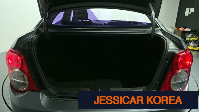 2014 Chevrolet Aveo sedan - Thumbnail 9