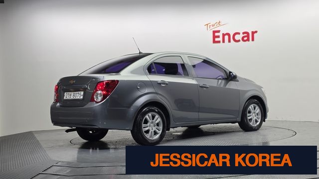 2014 Chevrolet Aveo sedan - Thumbnail 17