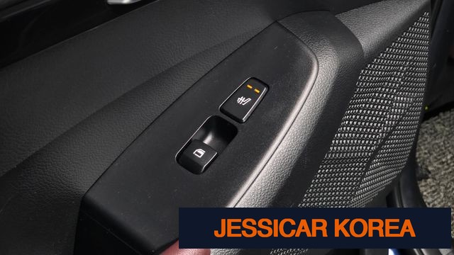 2021 Kia Seltos - Thumbnail 15