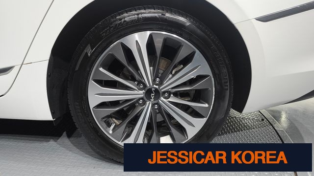 2022 Kia K8 Hybrid - Thumbnail 13