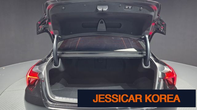2023 Kia K8 Hybrid - Thumbnail 15
