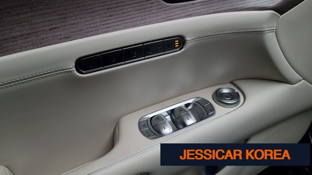 2025 Genesis G90 (RS4) - Thumbnail 7