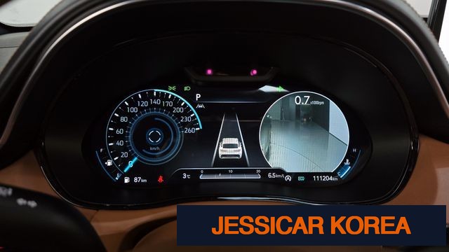 2021 Genesis GV70 - Thumbnail 19