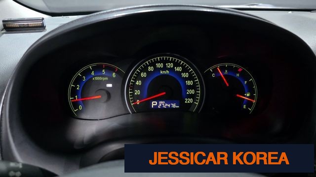 2010 Kia Carnival R - Thumbnail 6