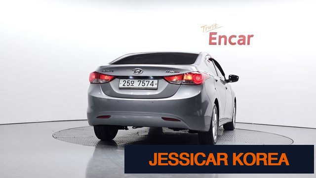 2011 Hyundai Avante MD - Thumbnail 2