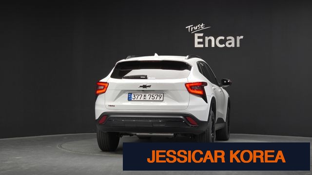 2025 Chevrolet Trax Crossover - Thumbnail 6