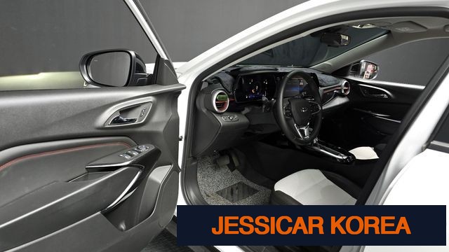 2025 Chevrolet Trax Crossover - Thumbnail 8