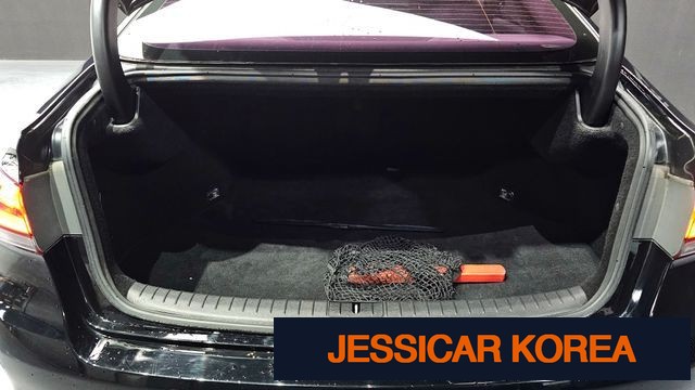2016 Hyundai Genesis DH - Thumbnail 3