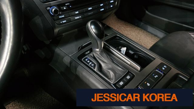 2016 Hyundai Genesis DH - Thumbnail 6