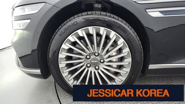 2022 Genesis Electrified G80 (RG3) - Thumbnail 12