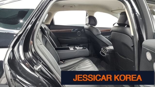 2022 Genesis Electrified G80 (RG3) - Thumbnail 13