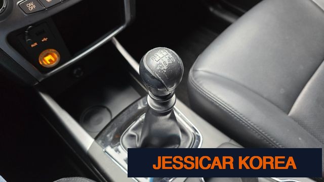 2014 KG Mobility New Korando C - Thumbnail 3