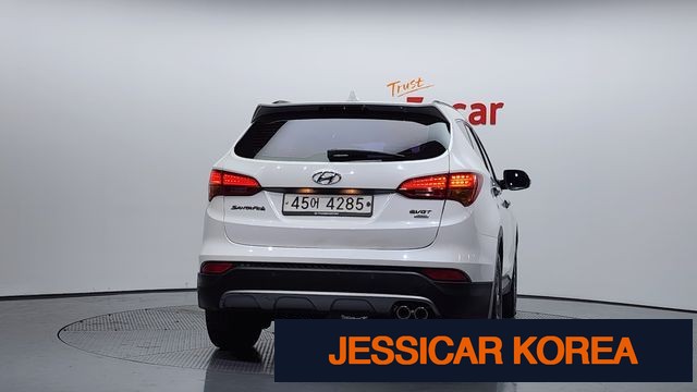 2015 Hyundai Santa Fe DM - Thumbnail 4