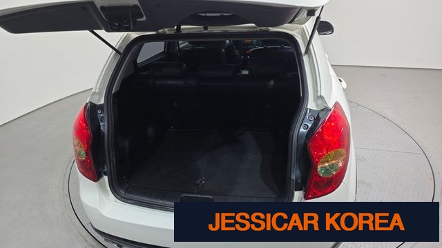 2013 KG Mobility Korando C - Thumbnail 2