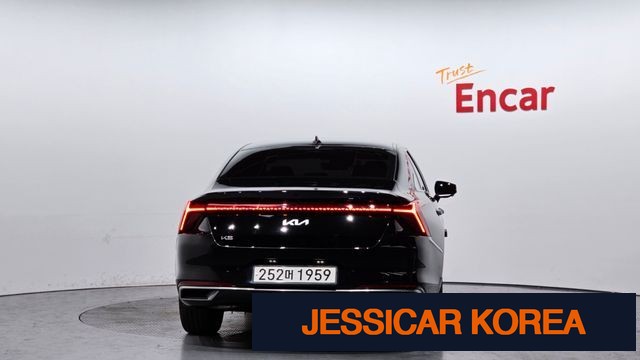 2022 Kia K8 - Thumbnail 12