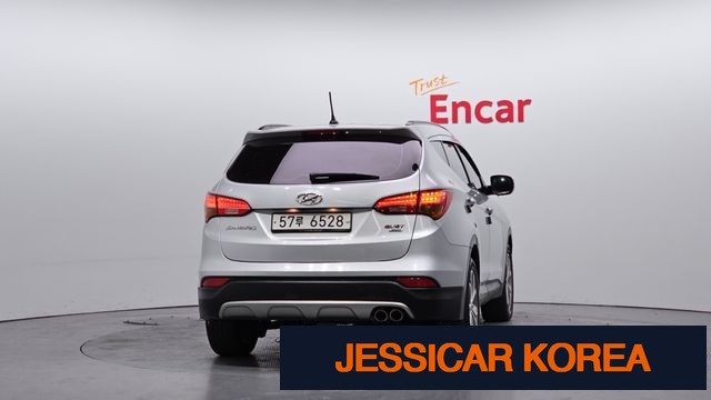 2014 Hyundai Santa Fe DM - Thumbnail 3