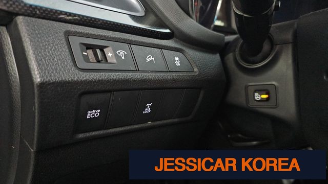 2014 Hyundai Santa Fe DM - Thumbnail 18