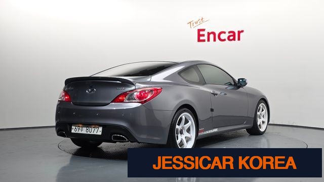 2009 Hyundai Genesis Coupe - Thumbnail 2