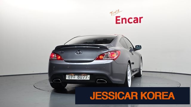 2009 Hyundai Genesis Coupe - Thumbnail 3