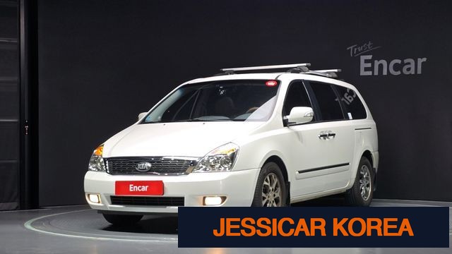 2013 Kia Carnival R - Thumbnail 2
