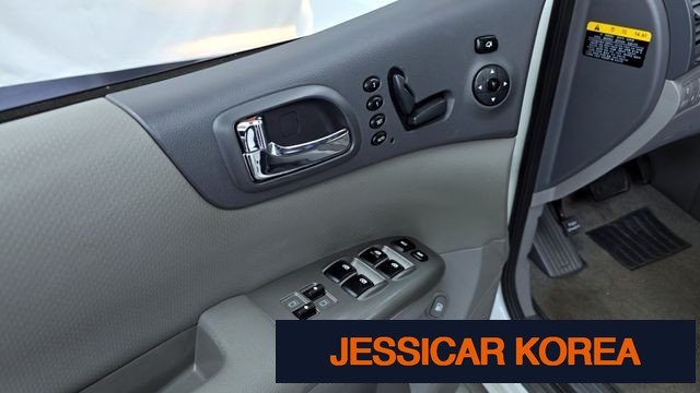 2013 Kia Carnival R - Thumbnail 16