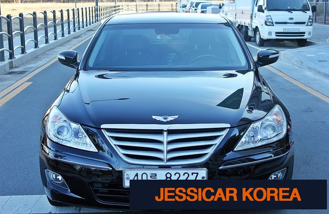 2010 Hyundai Genesis - Thumbnail 5