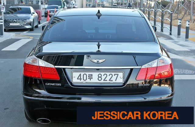 2010 Hyundai Genesis - Thumbnail 6