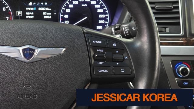 2016 Hyundai Genesis DH - Thumbnail 2